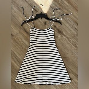 Forever 21. Size in Small. Black and White dress.